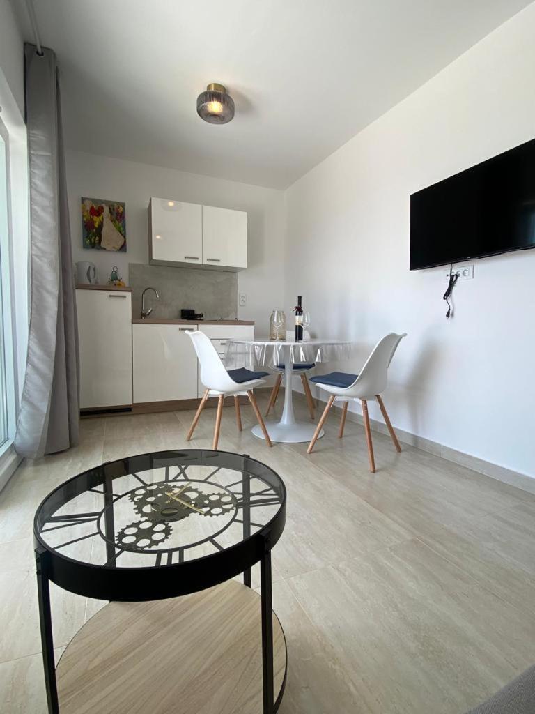 D&M Apartments Palit Eksteriør bilde